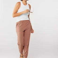 Vuori Sunrise High-Neck Tank Top - Women's 15 Vuori Sunrise High-Neck Tank Top - Women's -Cheap ALPS Mountaineering Store 1642bbd4 f670 42e4 ab75 e7008e45e9fd 1