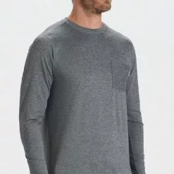 Vuori Tradewind Performance T-Shirt - Men's -Cheap ALPS Mountaineering Store 1d9ec2a4 f715 44c2 99bd ee594220847d