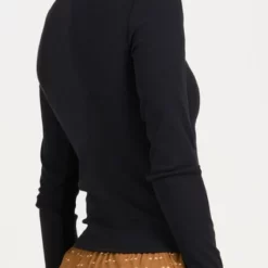 Vuori Mudra Fitted Long-Sleeve T-Shirt - Women's -Cheap ALPS Mountaineering Store 27e4494c 2191 4cc7 aa9a fe14c80272c9