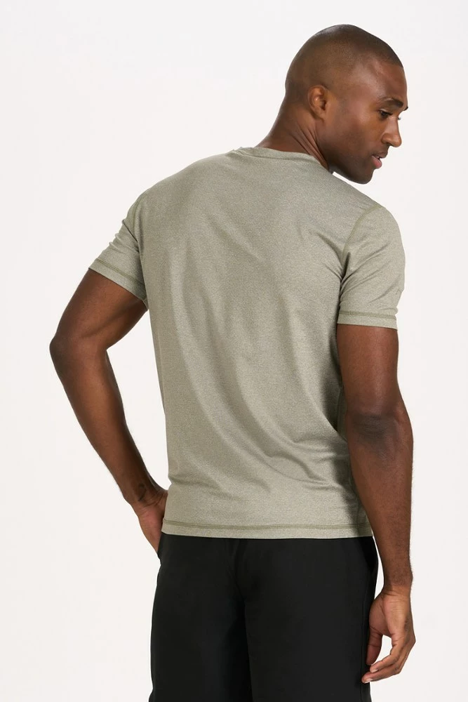 Vuori Tradewind Performance T-Shirt - Men's 4 Vuori Tradewind Performance T-Shirt - Men's - Image 3