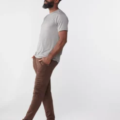 Vuori Zephyr T-Shirt - Men's -Cheap ALPS Mountaineering Store 69f43895 f28e 4aae b057 e4746f901265