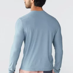 Vuori Uluwatu 2.0 Water Long-Sleeve T-Shirt - Men's 10 Vuori Uluwatu 2.0 Water Long-Sleeve T-Shirt - Men's -Cheap ALPS Mountaineering Store 7e308c45 dcdd 4116 8aa8 023320a33002