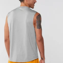 Vuori Zephyr Muscle T-Shirt - Men's 11 Vuori Zephyr Muscle T-Shirt - Men's -Cheap ALPS Mountaineering Store 9a9ab0a2 c8d9 42b9 a3d0 aecaf11df9f8