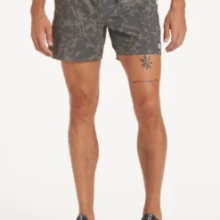 Vuori Cape Board Shorts - Men's 25 Vuori Cape Board Shorts - Men's -Cheap ALPS Mountaineering Store ee2b7fa5 efa7 47f3 8b1f 06a8fc33a624